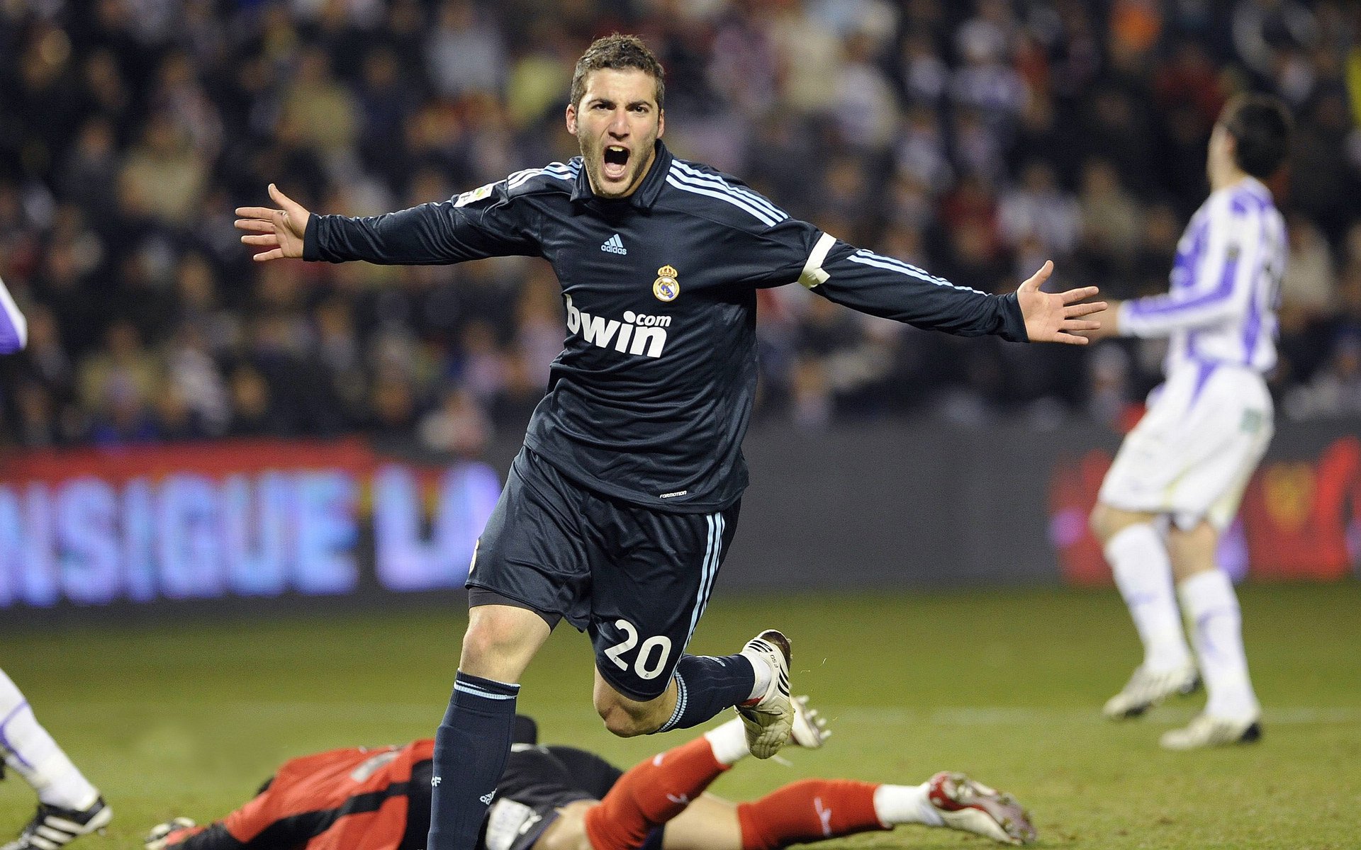 体育新闻中心临场决策回顾，体育新闻中心临场决策回顾报道